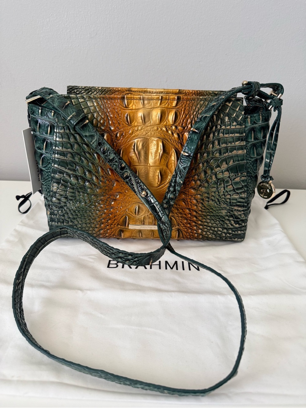 BRAND NEW!!!
Brahmin Green and Gold Croc-Embossed Leather Crossbody Bag